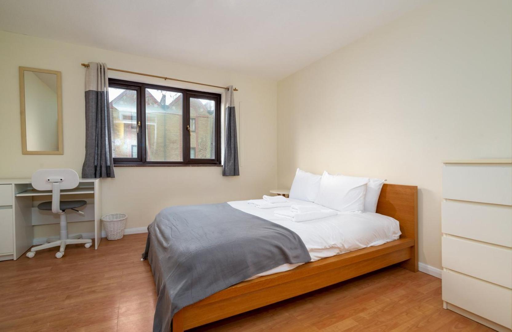 Pensiune Guestready - 4br In Surrey Quays Canada Water *